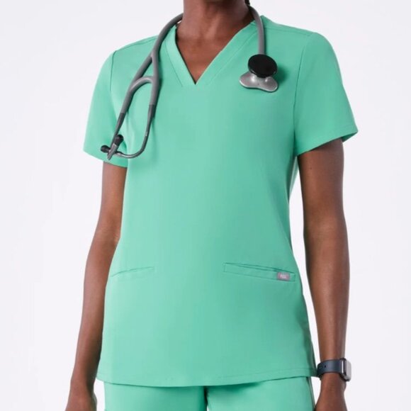 FIGS Women Medium Surgical Green Casma Three Pocket Scrub Top Hospital Nurse - Picture 1 of 12